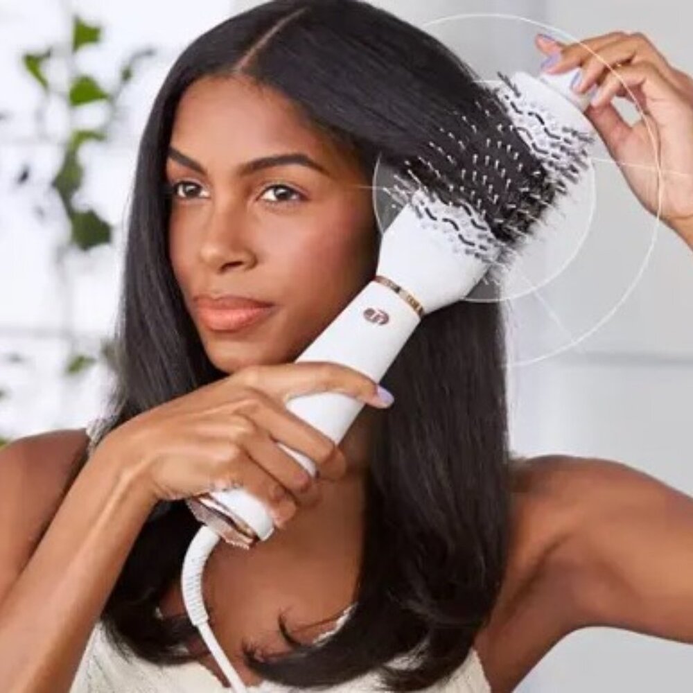 T3 Airebrush One-Step Smoothing Volumizing Hair Dryer Brush, White, NEW in Box
